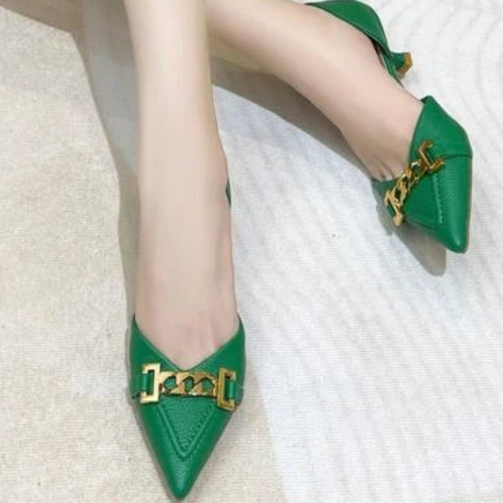 Green Chain Detail Pumps Heels - Picture 4 of 6